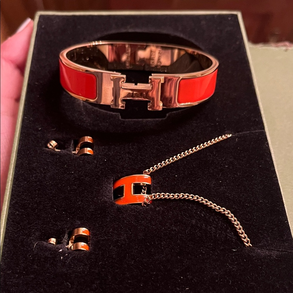 Orange and Gold Bracelet , earring and Necklace Set letter “H” NEW